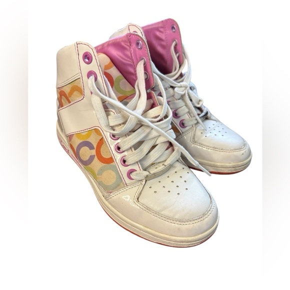 COACH women’s Vintage "Norra" Sneaker
High Tops white pink sz 6M preloved - Picture 5 of 11